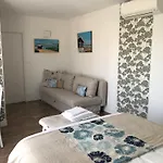 Les D'hotes De Pascale מיוס