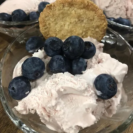 Bed and Breakfast Les D'hotes De Pascale 3*