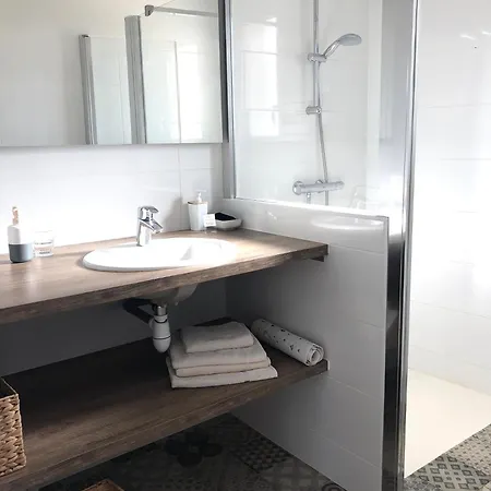 Les D'hotes De Pascale Oda ve Kahvaltı 3*