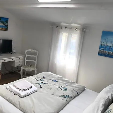Oda ve Kahvaltı Les D'hotes De Pascale 3*