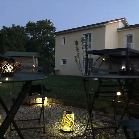 Les D'hotes De Pascale Oda ve Kahvaltı Mios