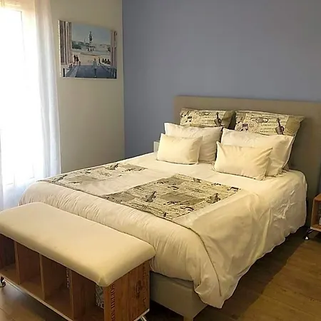 Les D'hotes De Pascale לינה וארוחת בוקר מיוס