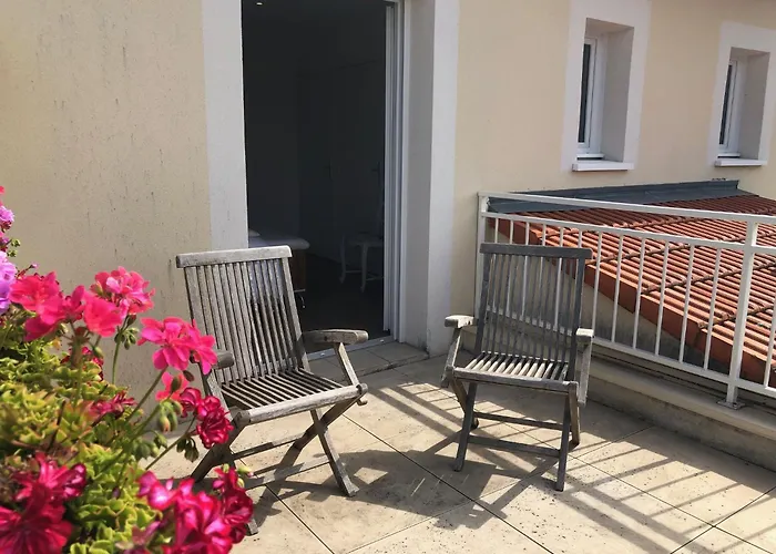 Bed & Breakfast Les D'hotes De Pascale 3*